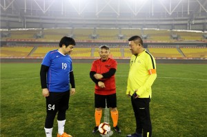  友谊赛演绎攻守大战，双方奉献精彩对攻