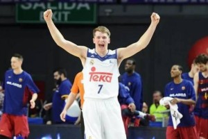  高芙青少年组夺冠，美国超新星横空出世