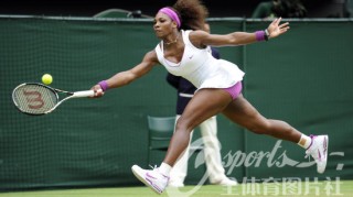  发球测速仪刷新纪录，萨弗林卡轰出二百一十公里极速  