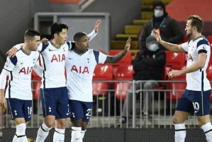  利物浦绝杀热刺登顶积分榜首