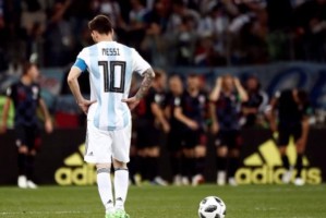  梅西领衔阿根廷勇夺世界杯冠军
