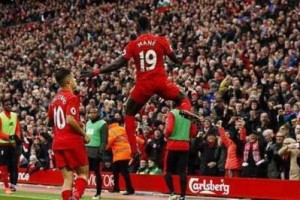  利物浦绝杀曼城登顶榜首，争冠格局愈发激烈