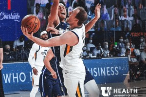  布克末节独得15分，太阳逆转战胜爵士队