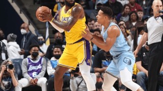  灰熊莫兰特闪电突破撕裂湖人防守