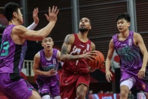  北控男篮防守漏勺遭广东宏远痛击