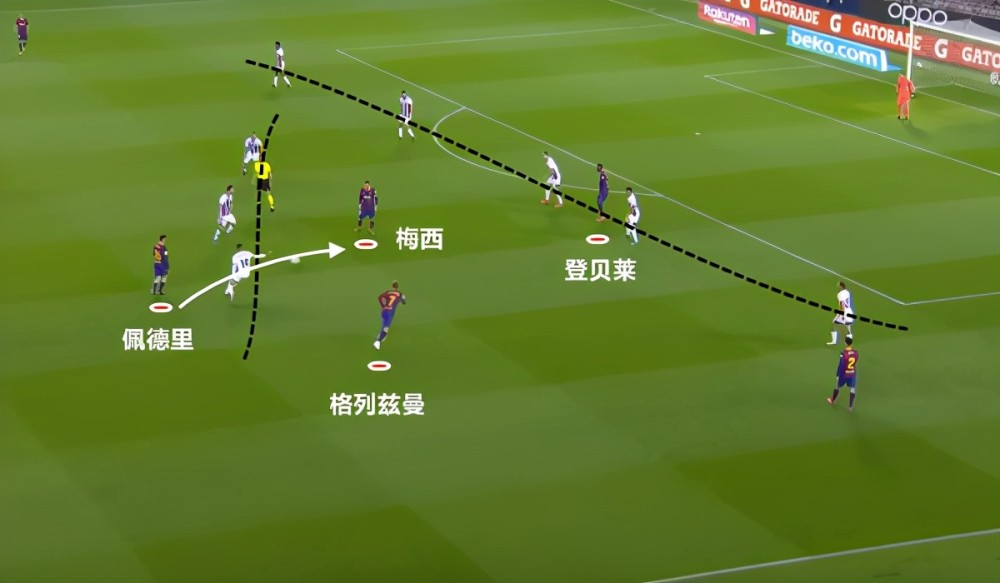  裁判判罚引争议，赛后复盘聚焦热点