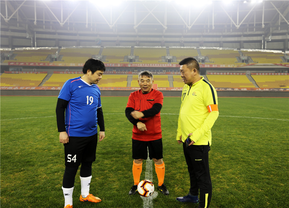  友谊赛演绎攻守大战，双方奉献精彩对攻