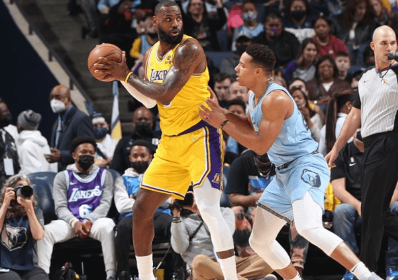  灰熊莫兰特闪电突破撕裂湖人防守