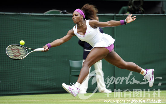  发球测速仪刷新纪录，萨弗林卡轰出二百一十公里极速  